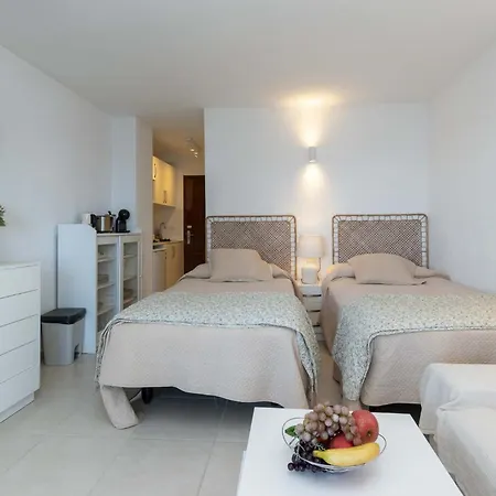 Comodoro 8 -